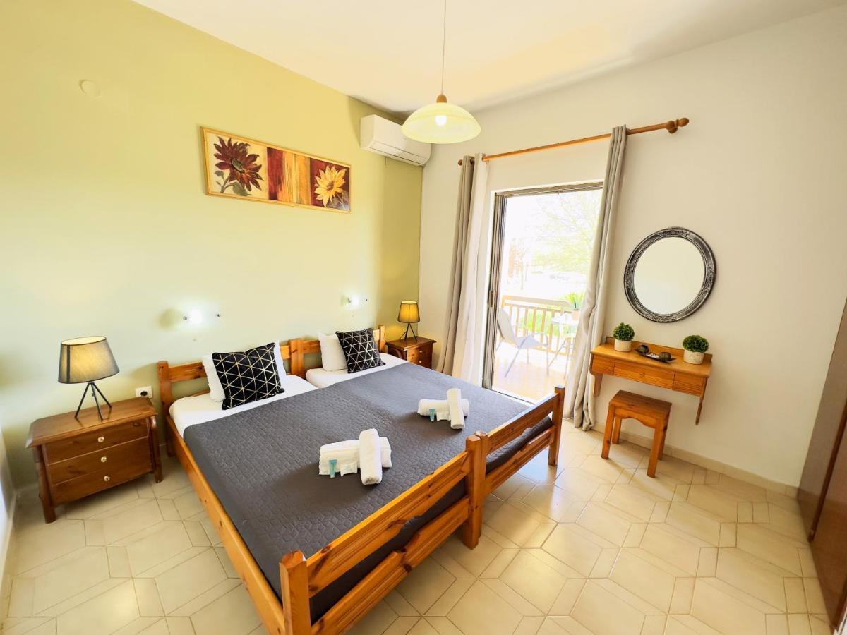 Secrets Apartments Sidari  Bagian luar foto